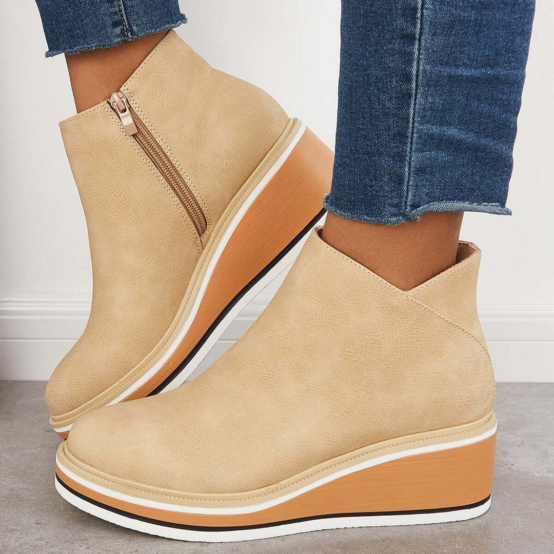 Novi - stylish ankle boots with zip and platform