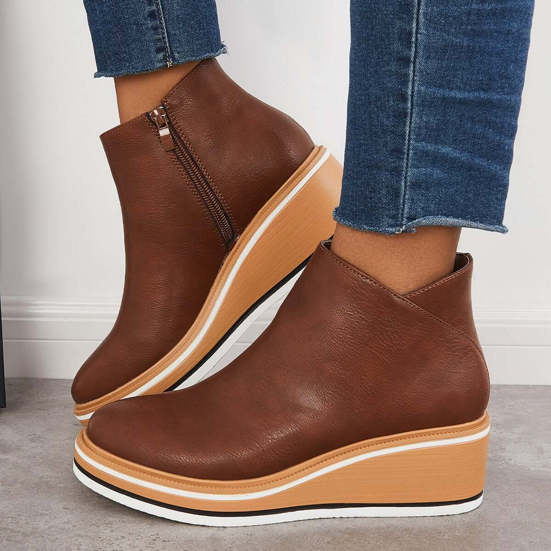 Novi - stylish ankle boots with zip and platform