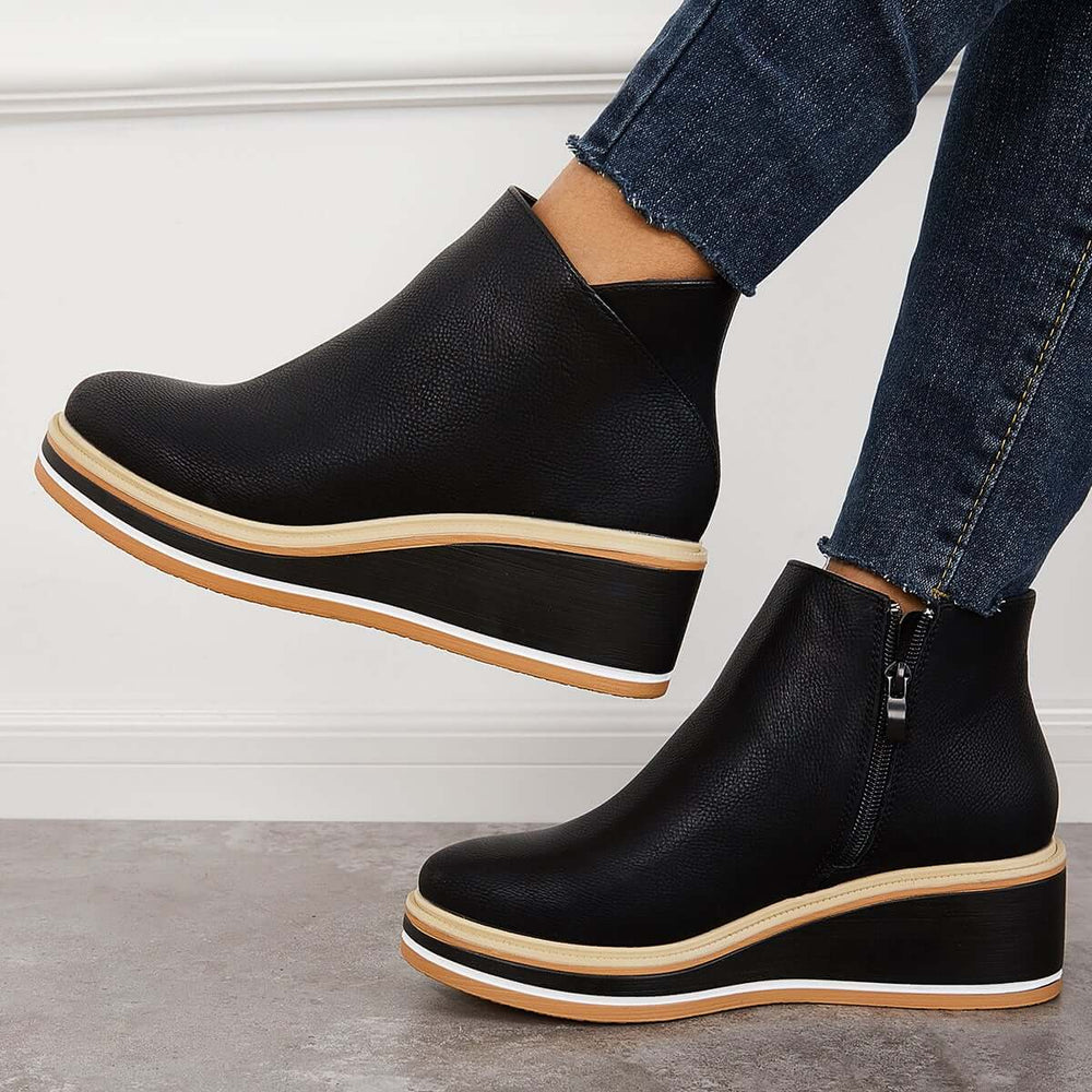 Novi - stylish ankle boots with zip and platform