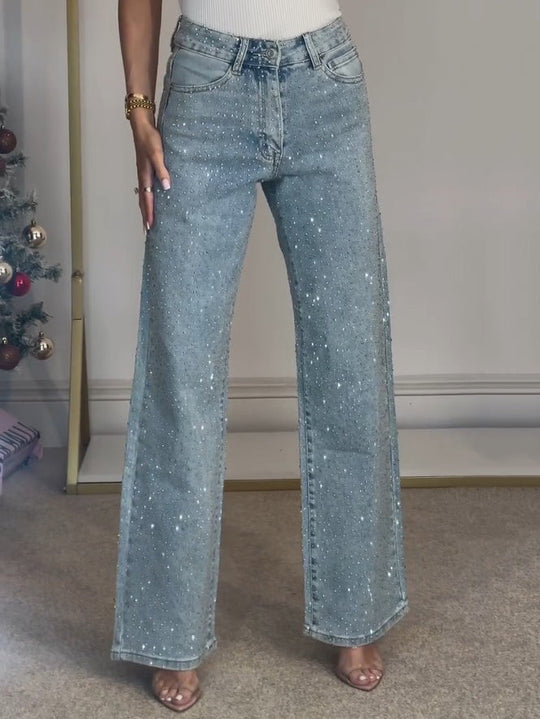 Glamourous High-Waisted Straight Leg Jeans – A Stylish Statement Piece