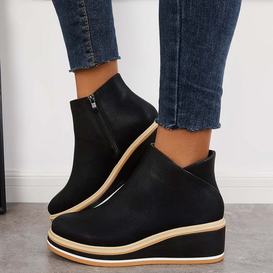 Novi - stylish ankle boots with zip and platform