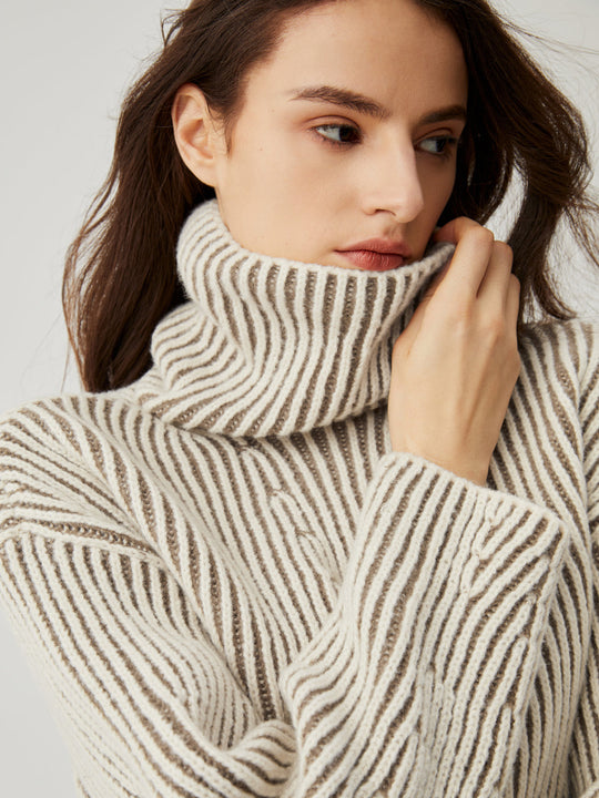 Elegant turtleneck striped knit sweater for women