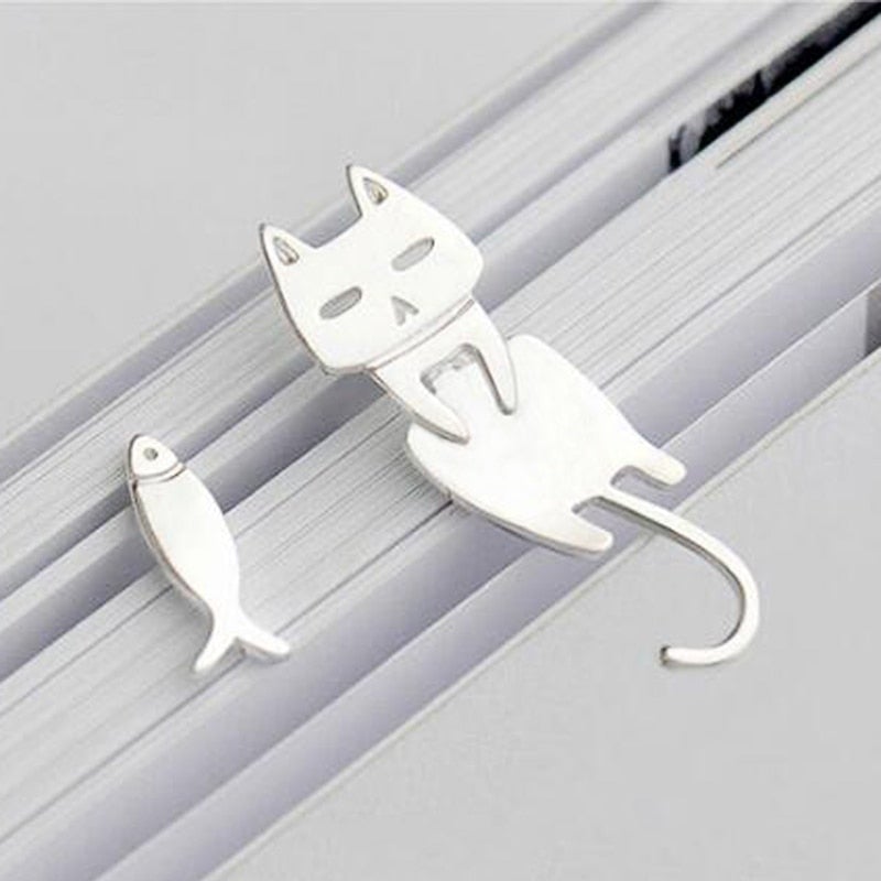 Climbing kitty earring