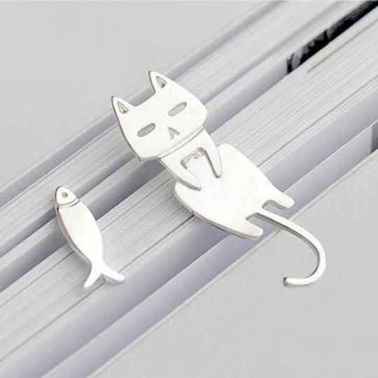 Climbing kitty earring