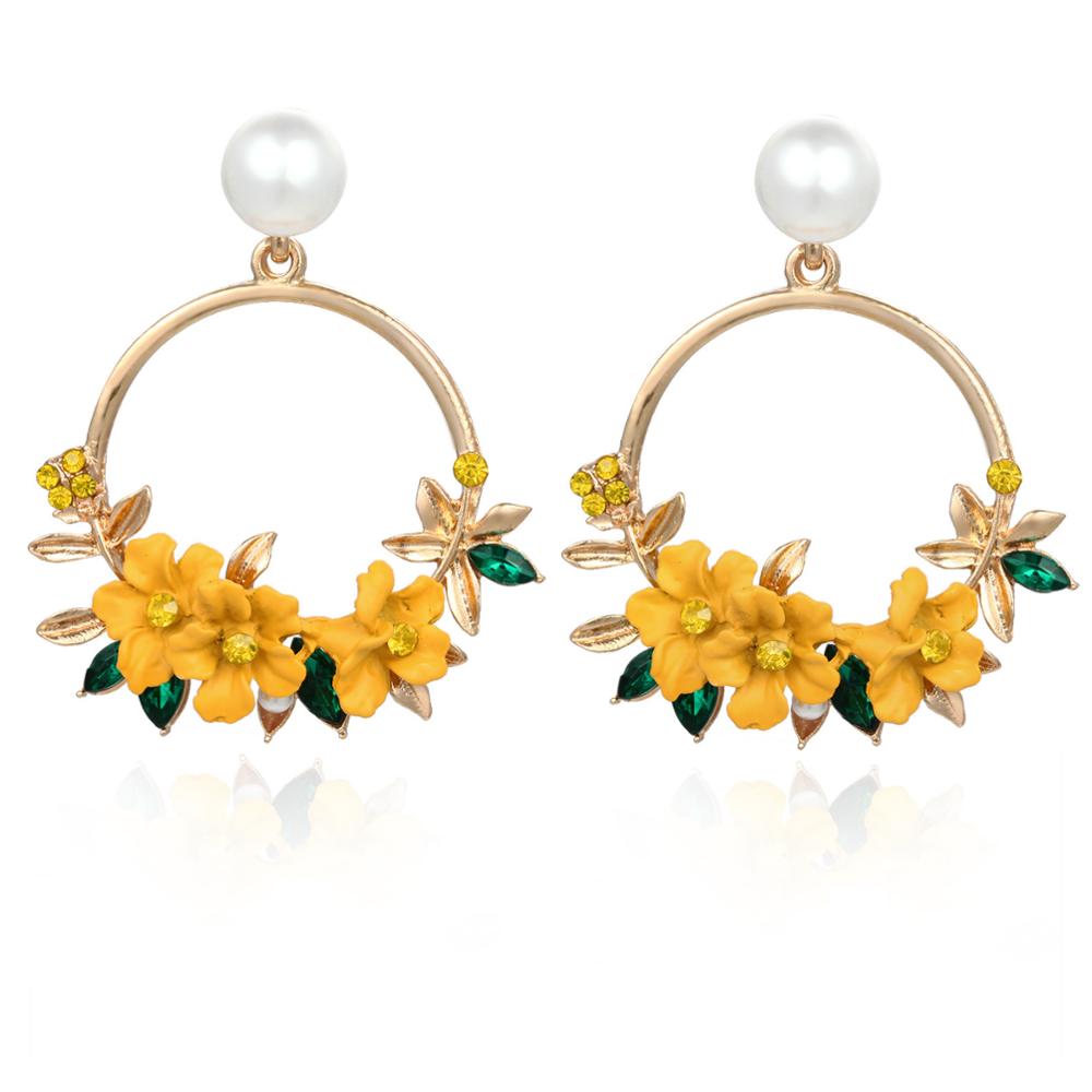 Elegant floral drop earrings