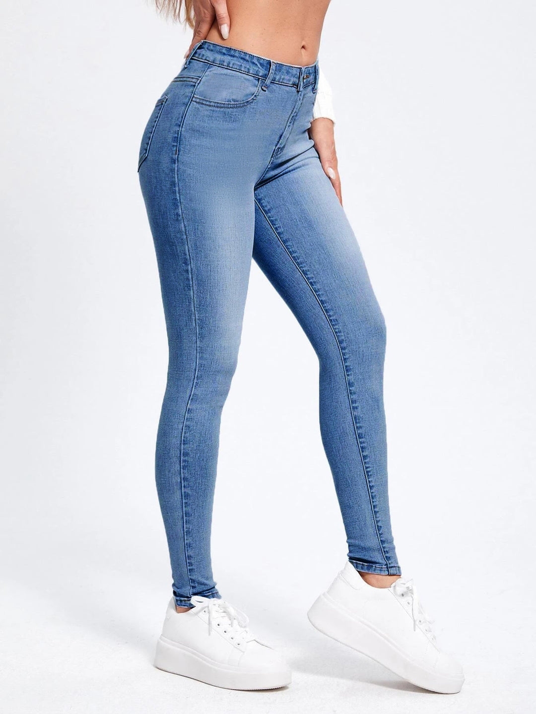 Casandra - Slim fit high waist jeans