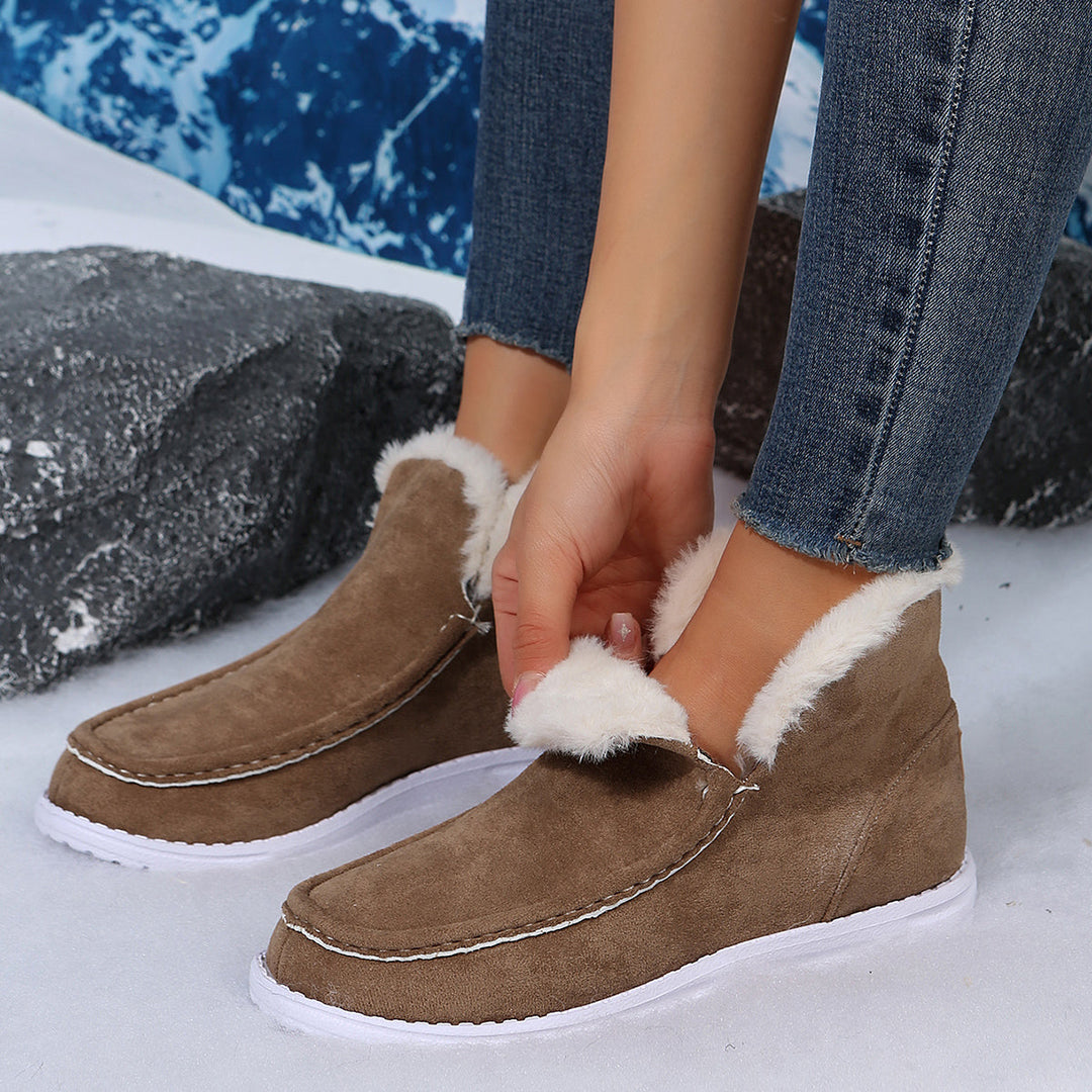 Thick cotton short boots with plush fur and flat soles for women