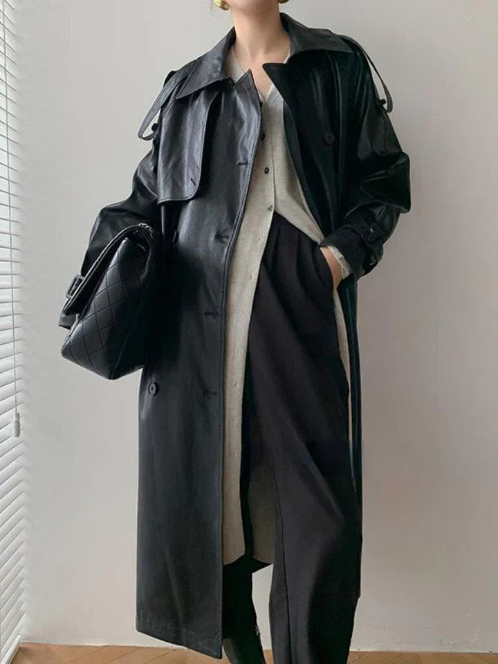 Casual trench coat for women with button closure