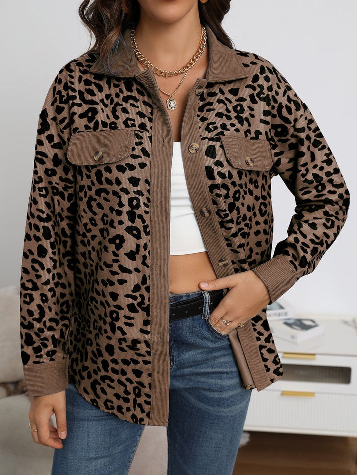 Leopard lapel jacket for women with button closure