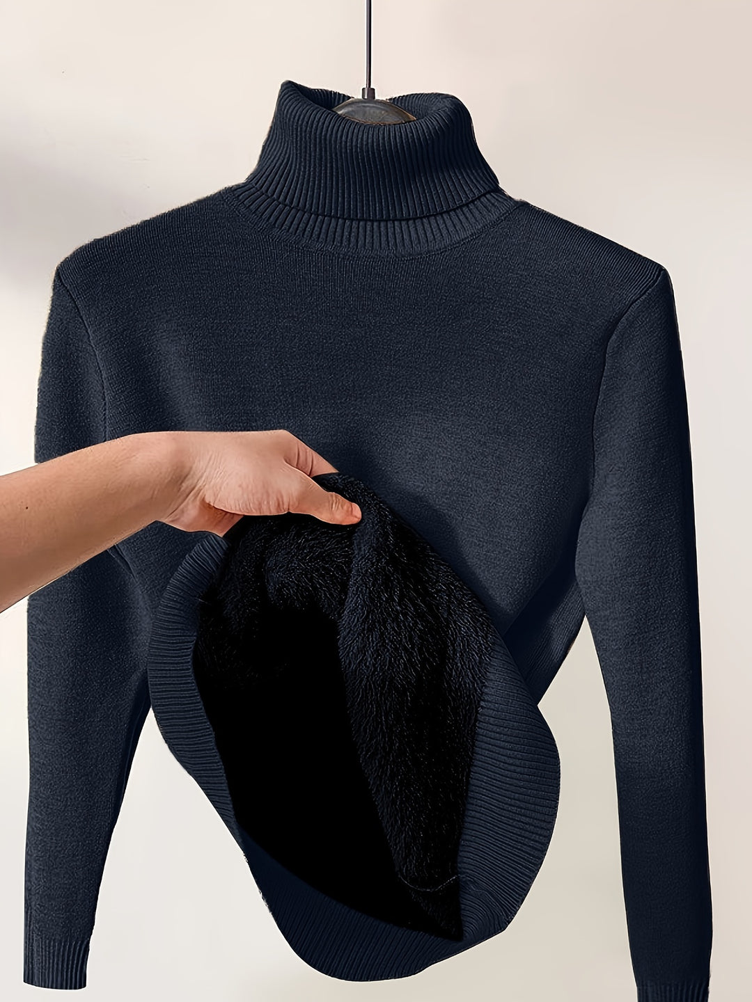 Eve - Classic Turtleneck Pullover – Timeless Warmth & Style