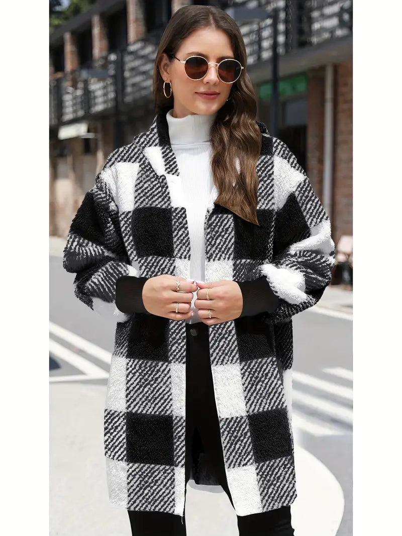 Stylish checked hooded jacket for women with zip closure