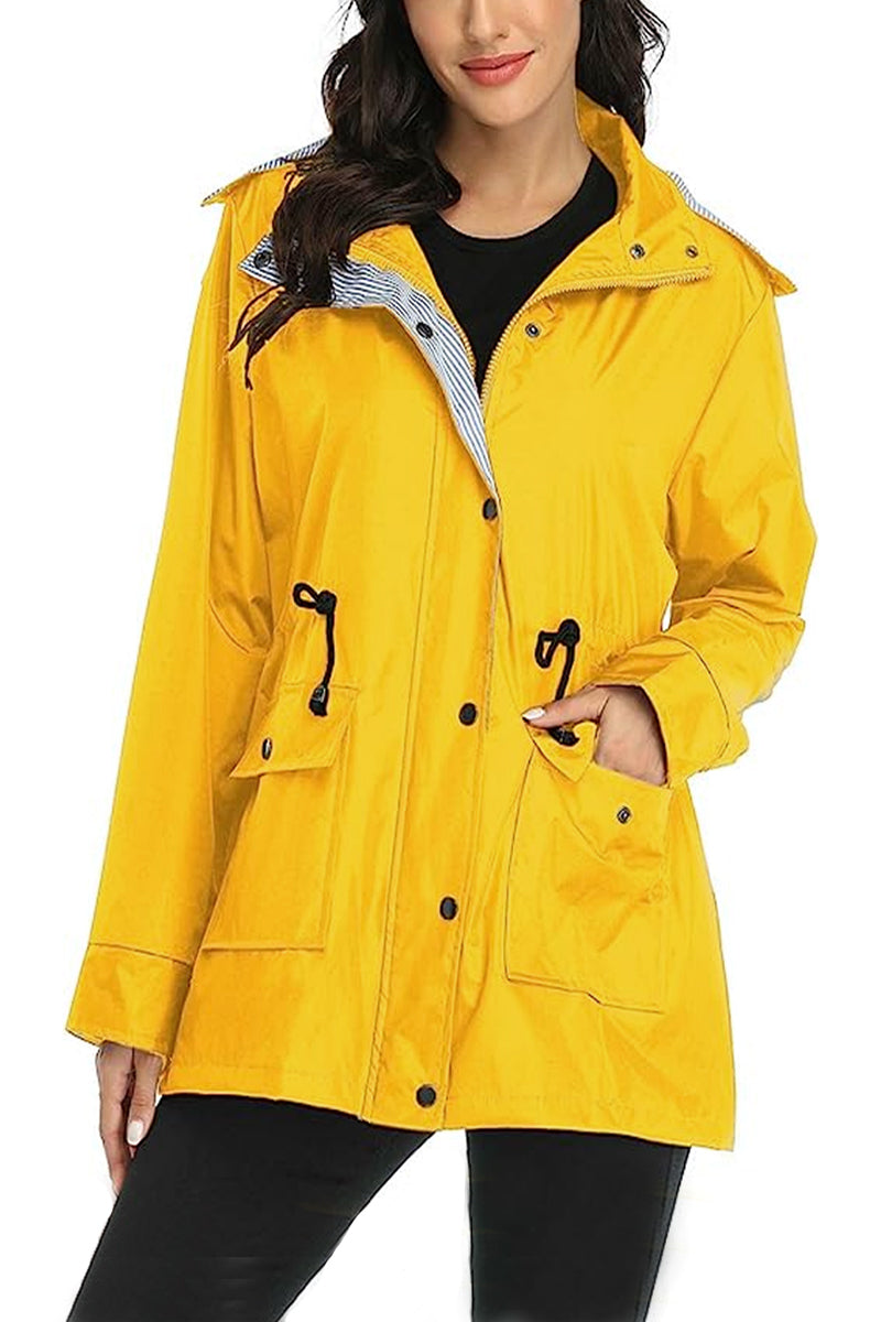 Hooded outdoor jacket for women with button closure